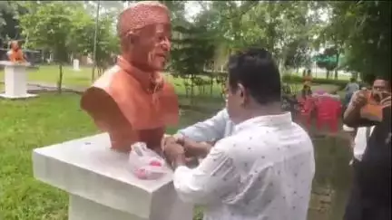 নাজিৰা: নাজিৰাত নৱ গঠিত নাজিৰা সাংবাদিক মঞ্চৰ কলাগুৰু বিষ্ণু প্ৰসাদ ৰাভা দিৱস উদযাপন,উপস্থিত নাজিৰাৰ  তথ্য আৰু জনসংযোগ বিষয়া