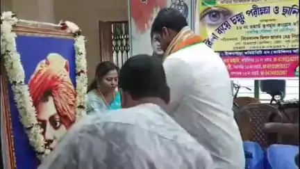তমলুক: তাম্রলিপ্ত পৌরসভার অন্তর্গত ১৬ নং ওয়ার্ড তৃণমূলের বিনামূল্যে চক্ষু পরীক্ষা ও ছানি নির্ণয় শিবিরে আজ তমলুকে অনুষ্ঠিত হল