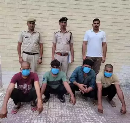 बहादुरगढ़: सीआईए झज्जर पुलिस टीम ने गाड़ियों से तेल चोरी करने के मामले में पांच आरोपियों को किया गिरफ्तार