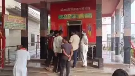 सीकर: मारुति नंदन मंदिर को चोरों ने बनाया निशाना, चांदी के 16 छत्रों सहित अन्य सामान की चोरी