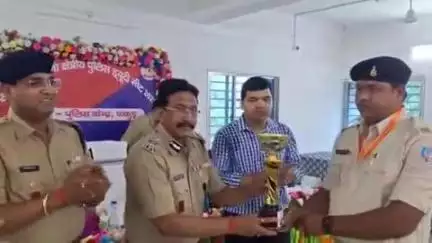 पाकुड़: पाकुड़ में संथाल परगना क्षेत्रीय पुलिस ड्यूटी मीट 2025 का समापन, उत्कृष्ट पुलिसकर्मी हुए सम्मानित