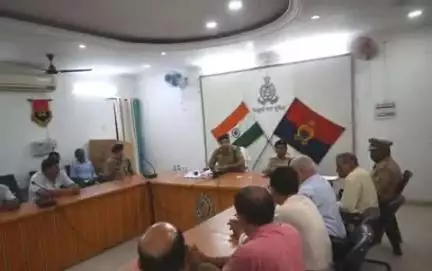 नौगढ़: पुलिस अधीक्षक ने पुलिस लाइन के सभागार कक्ष में पुलिस पेंशनर्स के साथ की गोष्ठी