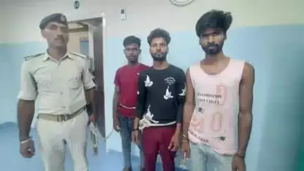 बिहार: बिहार थाना पुलिस ने रेलवे स्टेशन के पास से ब्राउन शुगर के नशे में 3 युवकों को किया गिरफ्तार