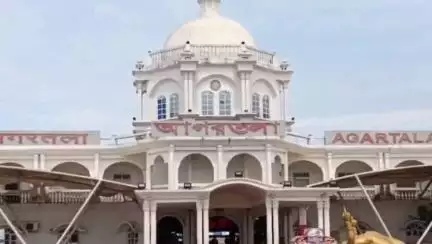 সদর: কলমচৌড়া থানা এলাকার কুখ্যাত মানব পাচারকারীকে গ্রেপ্তার করল আগরতলার জিআরপি
