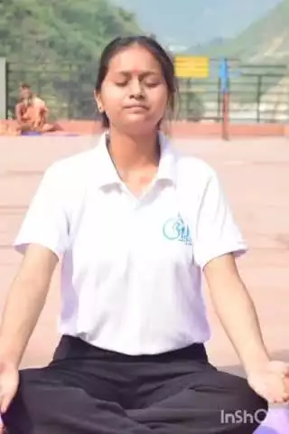 रुद्रप्रयाग: जनपद मुख्यालय सहित न्यायालय परिसर, केदारनाथ धाम व अन्य स्थानों पर आयोजित हुआ योग कार्यक्रम