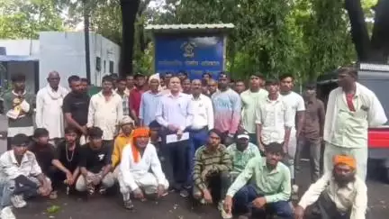 शहादा: मोहिदा रस्त्यावरील अपघात नाही तर घातपात, संशयीतावर खुनाचा गुन्हा दाखल करा; बिरसा फायटरची डिवायएसपीकडे मागणी