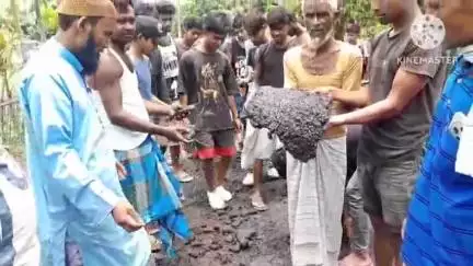 লক্ষীপুৰ: নিৰ্মাণকাৰ্য সম্পুৰ্ণ নহওতেই জলেশ্বৰত চপৰা-চপৰে উঠিছে পকী পথ, ব্যৱস্থা গ্ৰহণৰ আশ্বাস কৰ্তৃপক্ষৰ #jansamasya