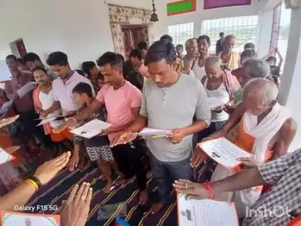मदनपुर: सिंदुआरा गांव में वार मंडल के भाजपा कार्यकर्ताओं ने विकसित भारत बनाने को लेकर आयोजित की संकल्प सभा