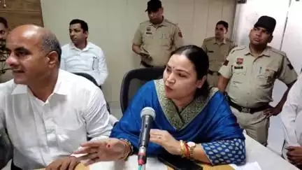 जगाधरी: लघु सचिवालय में बैठक में मंत्री के सामने छलका साढौरा की विधायक का दर्द, बोलीं- प्रशासन नहीं देता कार्यक्रमों की सूचना