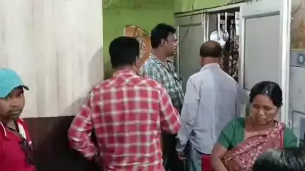 ସମ୍ବଲପୁର ମ୍ୟୁନିସିପାଲଟି: ମହାନଗର ନିଗମ କାର୍ଯ୍ୟାଳୟ ଖାଦ୍ୟ ନିରାପତ୍ତା ବିଭାଗ ପକ୍ଷରୁ ଦଲେଇପଡା ଠାରେ ବିଭିନ୍ନ ହୋଟେଲ ଓ ରେଷ୍ଟୁରାଣ୍ଟରେ ଚଢ଼ାଉ ଆରମ୍ଭ