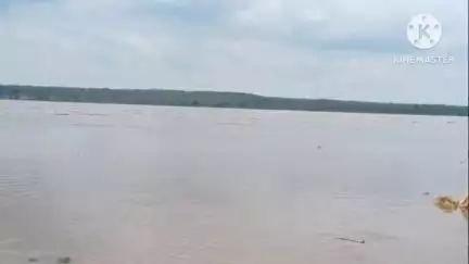 নয়াগ্রাম: নয়াগ্রাম ও সাঁকরাইল ব্লকের সংযোগস্থানে ভাঙল দেউলবাড় ফেয়ার ওয়েদার ব্রিজ,10-20টি গ্ৰামের মধ্যে বিচ্ছিন্ন যোগাযোগ