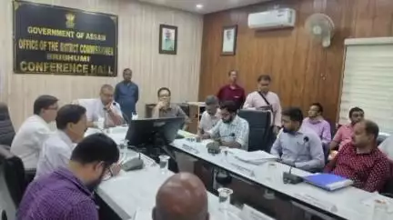 করিমগঞ্জ: শ্রীভূমি জেলাশাসকের কনফারেন্স হলে রিভিউ বৈঠকের আয়োজন, উপস্থিত মন্ত্রী