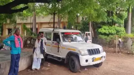 मऊरानीपुर: पारिवारिक झगड़े से परेशान होकर ग्राम इंदी निवासी युवक ने घर पर फांसी लगाकर दी जान, परिजनों में मचा कोहराम