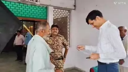 निवाड़ी: निवाड़ी कलेक्टर कार्यालय में समाज सेवी रामरतन राजपूत ने कलेक्टर को धन्यवाद दिया