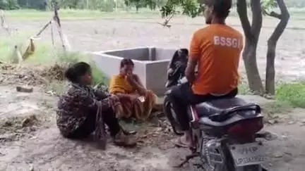 महाराजगंज: दोस्तपुर में पीआरबी पुलिस की सक्रियता ने आत्महत्या करने जा रही विवाहिता की जान बचाई, क्षेत्र में पुलिस की सराहना