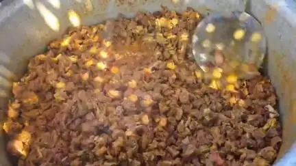 மானாமதுரை: தர்ம முனிஸ்வரர் கோயிலில் மதுரை – ராமேஸ்வரம் தேசிய நெடுஞ்சாலையில் 21 கிடாவெட்டு ஆயிரக்கணக்கான பக்தர்கள்
பங்கேற்பு