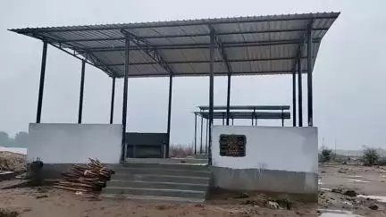 बोध गया: बोधगया: निरंजना नदी में बना मुक्तिधाम, पानी आने से अंतिम संस्कार में परेशानी