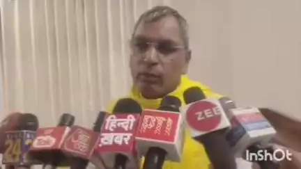 देेेवरिया: देवरिया पहुंचे मंत्री ओमप्रकाश राजभर बोले, पलटी मारने का सवाल लाजवाब है, BSP ने 9, SP ने 8, कांग्रेस ने 11 बार पलटी मारी