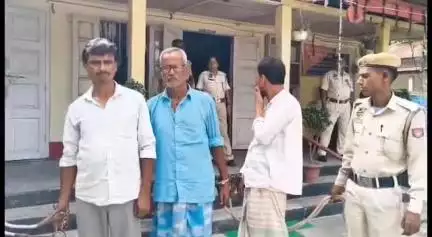 কলগাছিয়া: বালাগাঁৱত জুৱাৰ বিৰুদ্ধে আৰক্ষীৰ অভিযান চলায় ৩ জনক জুৱাৰীক গ্ৰেপ্তাৰ কৰি আদালতত হাজিৰ কৰায়  জেললৈ প্ৰেৰণ কৰে