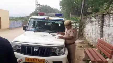 आबू रोड: आबूरोड के देलदर में जंगल के पास एक युवक ने पेड़ पर लटक कर की आत्महत्या, सूचना पर सदर पुलिस मौके पर पहुंची