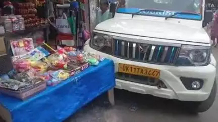 द्वाराहाट: बदरीनाथ हाईवे 109 मार्ग पर द्वाराहाट में शराब के नशे में वाहन चालक ने दुकान के काउंटर से टकराया, हुआ चालान
