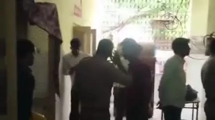 महाराजगंज: कपूरपुर भट्ठा के पास दो बाइकों की आमने-सामने भिड़ंत में चार लोग घायल, एक को परीक्षण के दौरान मृत घोषित