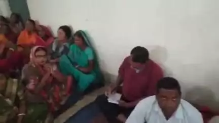 बरकागाँव: हरली गांव के समाज का फैसला, कंपनी को जमीन नहीं देंगे, कमेटी गठित