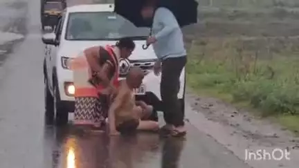 वाड्रफनगर: वाड्रफनगर में सड़क पर बाबा का हाईवोल्टेज ड्रामा हुआ, वीडियो हुआ वायरल
