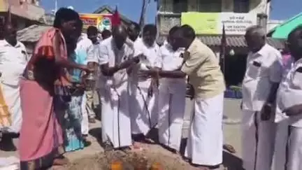 வேப்பந்தட்டை: பசும்பலூர்-வெள்ளுவாடி சாலை ₹2.89 கோடியில் சீரமைப்பு பணியை MLA பிரபாகரன் தொடங்கி வைத்தார்