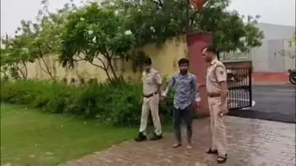 लाडपुरा: नांता पुलिस ने थाना क्षेत्र में गश्त के दौरान अवैध देशी रिवॉल्वर के साथ एक आरोपी को किया गिरफ्तार