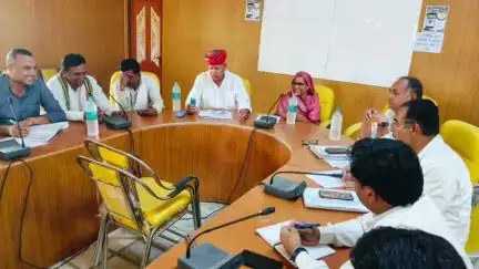 रतनगढ़: रतनगढ पंचायत समिति के सभागार में साधारण सभा की बैठक का आयोजन हुआ