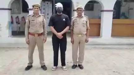 गढ़मुक्तेश्वर: गढ़मुक्तेश्वर थाना पुलिस ने बस चालक पर फायरिंग करने के मामले में फरार एक अभियुक्त को किया गिरफ्तार