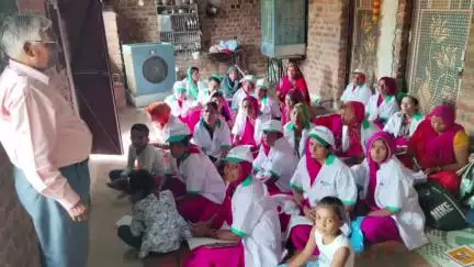 विजयराघवगढ़: मोहन टोला में महिलाओं को मिट्टी परीक्षण एवं जीवामृत खाद निर्माण का प्रशिक्षण दिया गया