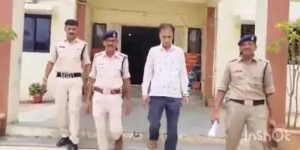 कुक्षी: पदमावती साख सहकारी संस्था के नाम पर कुक्षी में धोखाधड़ी, पुलिस ने आरोपी को किया गिरफ्तार