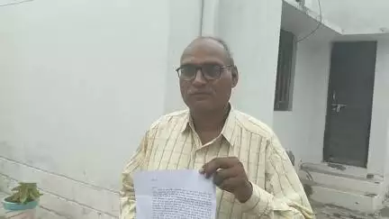 अमेठी: पीपरपुर पुलिस की पिटाई से रिटायर्ड बैंक मैनेजर रो पड़े, न्याय की लगाई गुहार