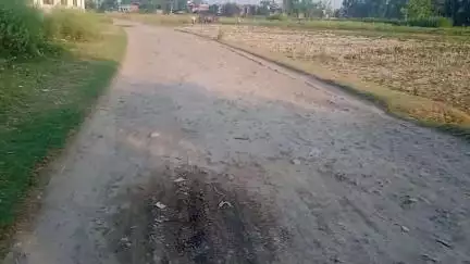 नवाबगंज: ककरहिया से मिर्जापुर तक का संपर्क मार्ग खराब लोगों ने बनाने की मांग की #jansamasya