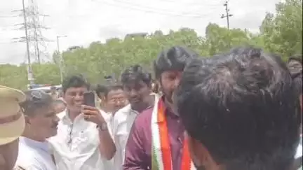 రామగుండం: ఎన్నికల ముందు ఇచ్చిన హామీలను అమలు చేస్తున్నాం.,  సిసి రోడ్డు పనులకు శంకుస్థాపన చేసిన ఎమ్మెల్యే రాజ్ ఠాగూర్