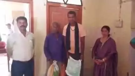 किसानों के बीच अनुदानित बीज का वितरण अंतिम दिन पर पहुंचा, उमड़ी भारी भीड़