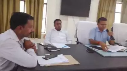 सहसवान उप अधिकारी प्रेमपाल सिंह की अध्यक्षता में निर्वाचन आयुक्त के द्वारा फॉर्म नंबर 6 ब 7 पर विशेष बल दिया जा रहा है