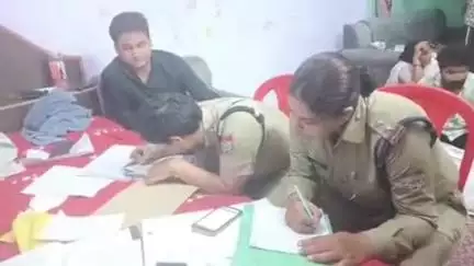 रुद्रपुर: रुद्रपुर में युवा भाजपा नेता की पत्नी ने फांसी लगाकर की आत्महत्या, पुलिस ने शव पोस्टमार्टम के लिए भेजा
