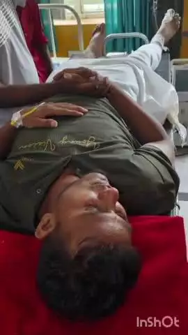 नजीबाबाद: नजीबाबाद कोतवाली रोड पर मोटरसाइकिल की आर्मी की गाड़ी से हुई टक्कर