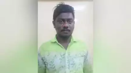 தூத்துக்குடி: தேரி ரோட்டில் பெண் வருவாய் ஆய்வாளர் மற்றும் பெண் கிராம நிர்வாக அலுவலருக்கு கொலை மிரட்டல் அண்ணன், தம்பி இருவர் கைது