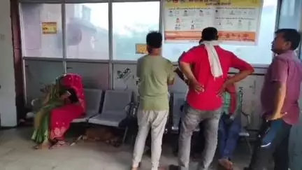 महोबा: गहरा में विद्युत पोल में करंट से 13 वर्षीय किशोर की मौत, विभागीय लापरवाही पर ग्रामीणों में आक्रोश