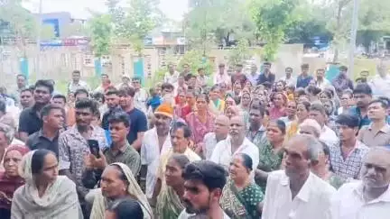 ગારિયાધાર: પ્રધાનમંત્રી આવાસ યોજનામાં મકાન પાસ ન થતા સહિત મામલે સ્થાનિકો દ્વારા પાલિકામાં હોબાળો કરી આવેદનપત્ર પાઠવ્યું #jansamasya