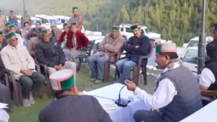 सांगला: केबिनेट मंत्री ने सीमावर्ती पंचायत छितकुल के नित्थल थाच का दौरा किया, सेना व ग्रामीणों से विभिन्न मुद्दों पर की चर्चाएं