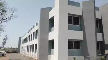 कोरेगाव: कोरेगाव तालुक्यात प्रधानमंत्री आवास योजनेतील ३८१० लाभार्थी पाच ब्रास मोफत वाळू पासून वंचित #jansamasya