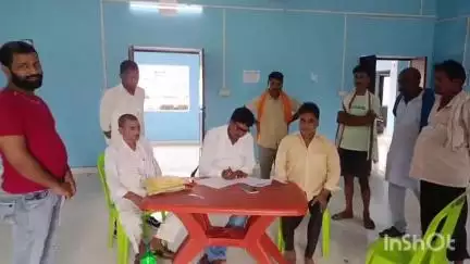 चरपोखरी: चरपोखरी में होने वाले उपचुनाव के लिए 4 उम्मीदवारों ने किया नामांकन