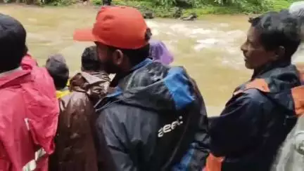 ಸಿದ್ಧಾಪುರ: ನೆಟ್ಟಗೋಡಿನ ಹೊಳೆಯಲ್ಲಿ ಶೋಭಾ ಗೌಡ ನಾಪತ್ತೆ: ಮುಳುಗು ತಜ್ಞರಿಂದ ಶೋಧ ಕಾರ್ಯ