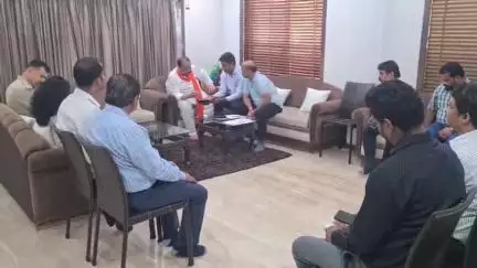रतलाम नगर: 27 जून को मुख्यमंत्री डॉ. यादव की उपस्थिति में रीजनल राइज की तैयारियों पर मंत्री काश्यप ने कार्यालय में की बैठक