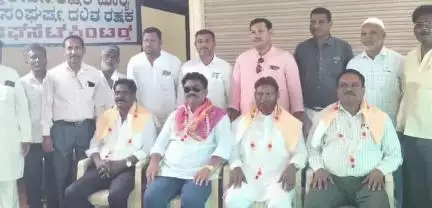 ಬಾಗಲಕೋಟೆ: ನಗರದಲ್ಲಿ ಜಿಲ್ಲಾ ಛಲವಾದಿ ಮಹಾಸಭಾದಿಂದ ಅಂಜುಮನ್ ಸಂಸ್ಥೆಯ ನೂತನ ಪದಾಧಿಕಾರಿಗಳಿಗೆ ಸನ್ಮಾನ
